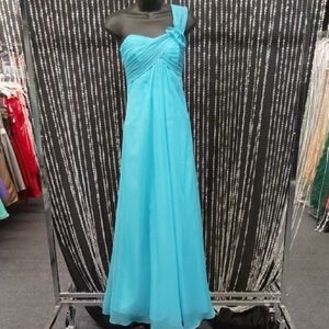 Chic Turquoise One-Shoulder Gown
